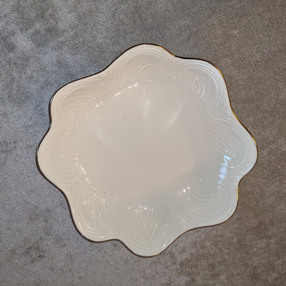 Made In USA Lenox Round Bowl Scalloped & Gold Edge Off White Candy Dish Unused